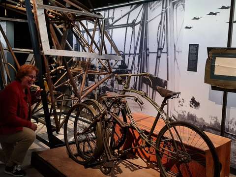 20211005-EvanDrie-Ooipolder04-museum-fiets-1536x717