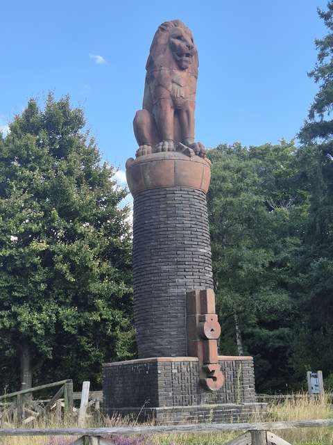 wandelen langs getuigenissen vanuit het verleden