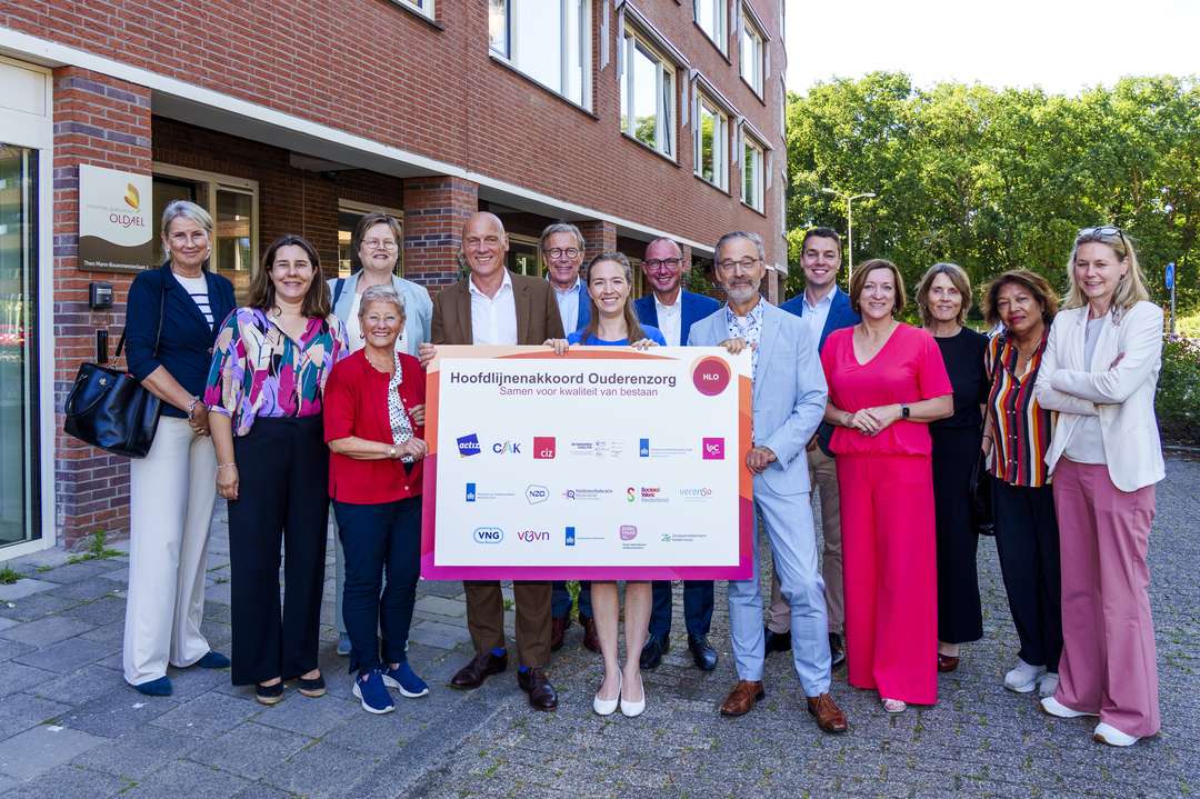 Ondertekening van het Hoofdlijnen akkoord Ouderenzorg (HLO)