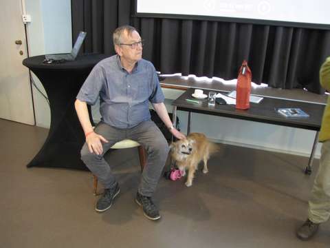 Frans Voskamp met zijn hondje