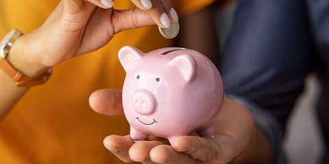 anbo-pcob-bespaartips-dossier-besparen-marieke-henselmans