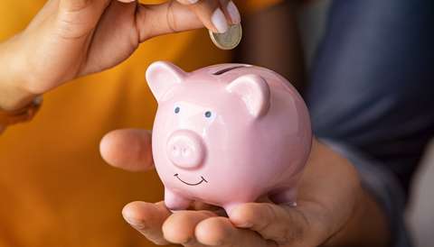 anbo-pcob-bespaartips-dossier-besparen-marieke-henselmans