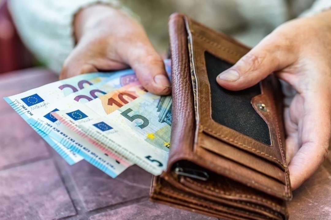 Portemonnee en cash geld | ANBO-PCOB