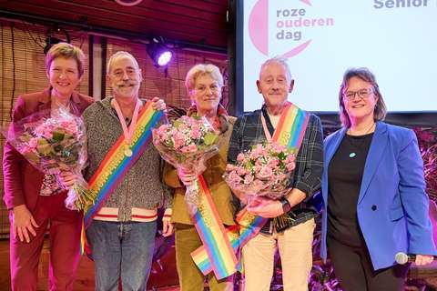 Jan Derksen-Wynn en Marc Wynn-Derksen en Nardie Eijsberg zijn door Stichting Roze 50+ uitgeroepen tot Misters en Mrs. Senior Pride 2023