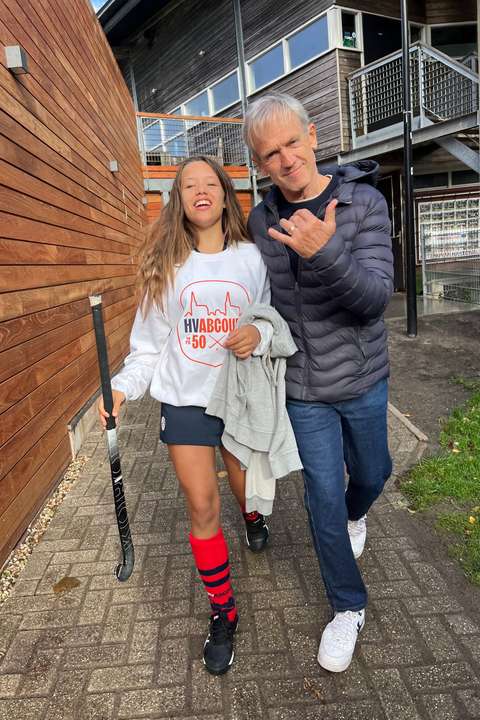 Kleindochter foto met Jaap Jongbloed ANBO-PCOB