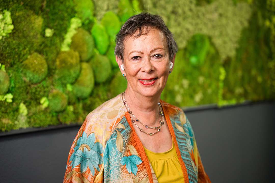 Winny Schuwer - Airpods - ANBO-PCOB