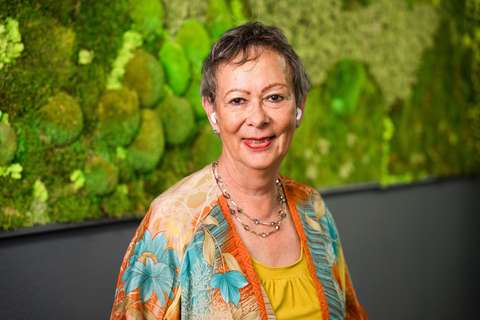 Winny Schuwer - Airpods - ANBO-PCOB