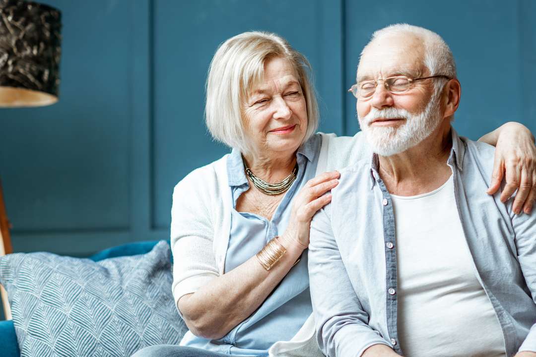 Stelletje op de bank | ANBO-PCOB