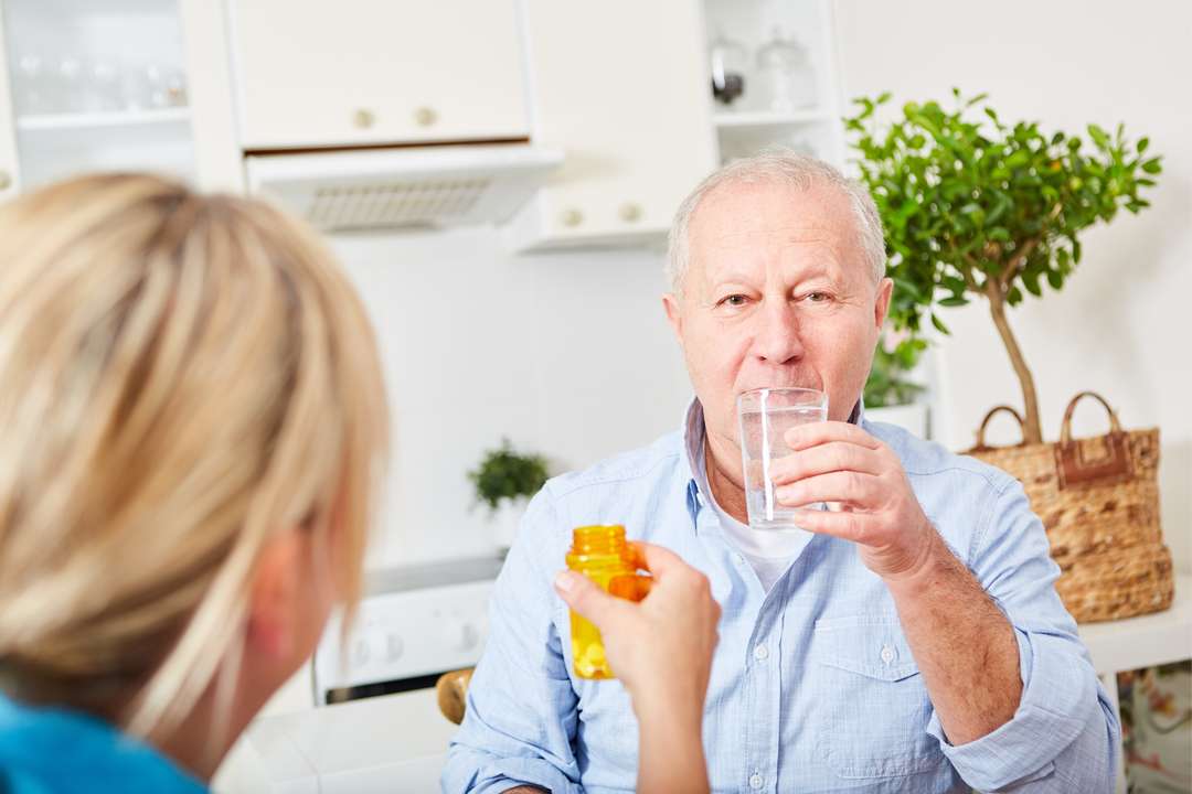 Overnemen van zorgbehandelingen; wel of niet doen?