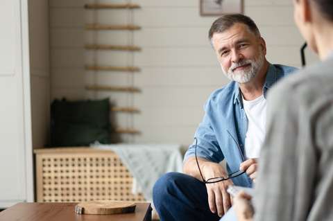 anbo-pcob-meneer-in-gesprek-bril-4800-3200