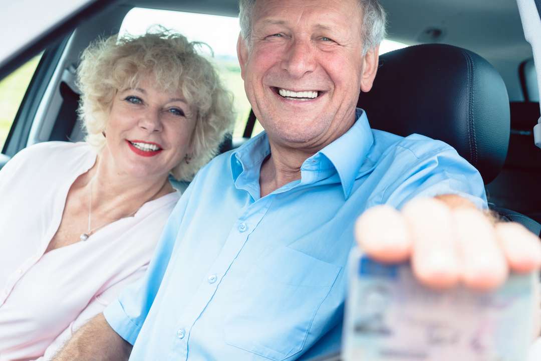 Steeds meer 65-plussers hebben rijbewijs