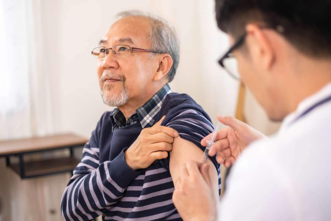 Vaccinaties meneer | ANBO-PCOB