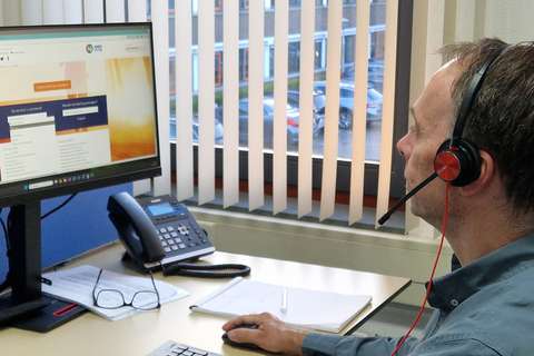 Persoonlijk advies via de ANBO-PCOB Zorgadvieslijn