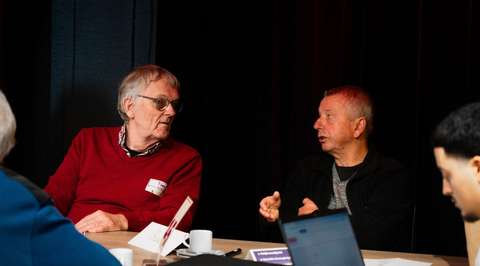 Gespreksbegeleider Ties aan gesprekstafel | Krachtig ouder worden