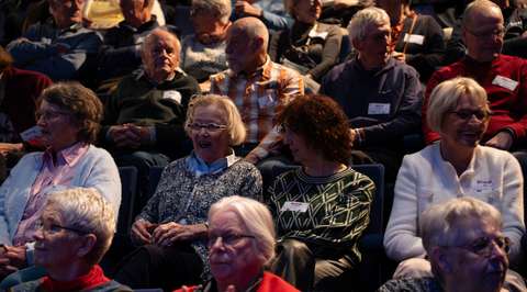 Wachtend publiek | Krachtig ouder worden