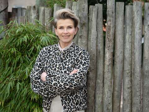 ouderenwijzer-anita-witzier-afbeelding-06-4800-3200