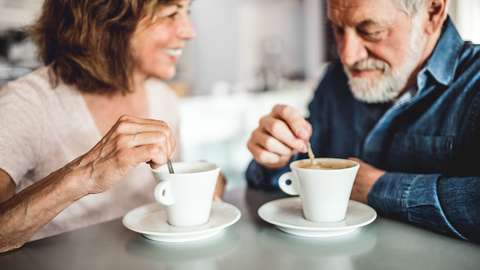Koffie drinken - stelletje | OuderENwijzer